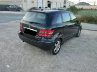 Usado Mercedes B200 140 CV (102 kW) 2007 Negro Monovolumen