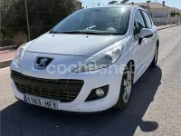 Usado Peugeot 207 92 CV (67 kW) 2011 Blanco Berlina