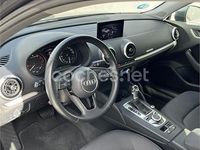 Usado Audi A3 131 CV (96 kW) 2020 Gris / plata Berlina
