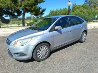 Usado Ford Focus Trend 115 CV (84 kW) 2008 Gris / plata Berlina