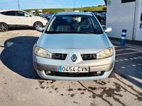 Usado Renault Mégane II Dynamique 100 CV (73 kW) 2004 Gris / plata Berlina