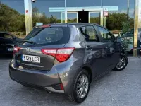 Occasion Toyota Yaris Active 111 ch (81 kW) 2019 Gris Berline