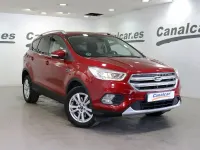 Usado Ford Kuga Titanium 120 CV (88 kW) 2017 Rojo SUV