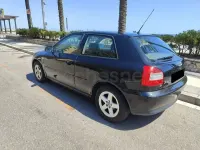 Usado Audi A3 Ambiente 115 CV (84 kW) 2003 Azul Utilitario
