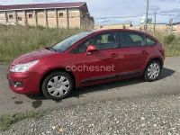 Usado Citroën C4 92 CV (67 kW) 2009 Rojo Berlina