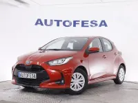 Usado Toyota Yaris Active 116 CV (85 kW) 2023 Rojo Utilitario