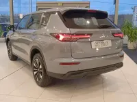 Nuevo Mitsubishi Outlander P-HEV Motion 306 CV (225 kW) 2026 Gris SUV