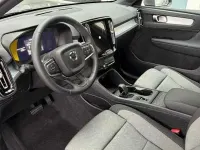 Nuevo Volvo XC40 Core 163 CV (119 kW) 2026 Plateado SUV