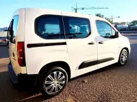 Usado Citroën Berlingo Rip Curl 102 CV (75 kW) 2021 Blanco Monovolumen
