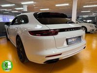 Begagnad Porsche Panamera 4 Sport Turismo 330 HK (242 kW) 2018 Vit Sedan