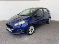 Usado Ford Fiesta Trend 82 CV (60 kW) 2016 Azul Utilitario