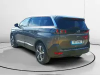 Usado Peugeot 5008 Allure 131 CV (96 kW) 2024 Gris SUV