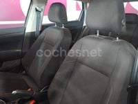 Usado VW Polo Advance 95 CV (69 kW) 2021 Gris / plata Berlina