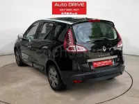 Usado Renault Scénic III 110 CV (80 kW) 2011 Negro Monovolumen