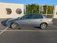 Usado Toyota Avensis Terra 110 CV (80 kW) 2002 Gris / plata Berlina