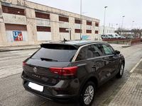 Usado VW T-Roc Edition 115 CV (84 kW) 2020 Gris / plata SUV