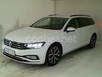Usado VW Passat Executive 150 CV (110 kW) 2022 Blanco Familiar