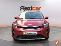 Usado Kia Stonic 101 CV (74 kW) 2022 Rojo SUV