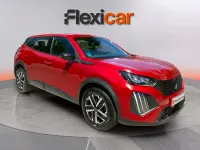 Usado Peugeot 2008 Active 100 CV (73 kW) 2023 Rojo SUV