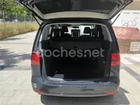 Usado VW Touran Advance 105 CV (77 kW) 2015 Gris / plata Monovolumen