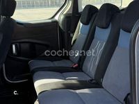 Usado Peugeot Partner Tepee Active 92 CV (67 kW) 2013 Gris / plata Monovolumen