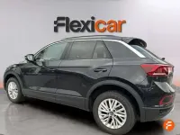 Usado VW T-Roc 116 CV (85 kW) 2025 Negro SUV