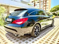 Usado Mercedes CLA220 Shooting Brake 177 CV (130 kW) 2015 Negro Familiar