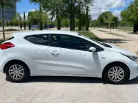 Usado Kia ProCeed 110 CV (80 kW) 2015 Blanco Utilitario