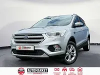 Usado Ford Kuga Limited 150 CV (110 kW) 2017 Gris SUV