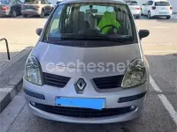 Usado Renault Modus Authentique 85 CV (62 kW) 2007 Gris / plata Monovolumen