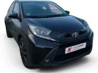 Usado Toyota Aygo X Play 72 CV (52 kW) 2023 Negro SUV