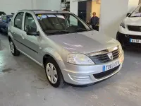 Usado Dacia Logan Ambiance 75 CV (55 kW) 2010 Gris / plata Berlina