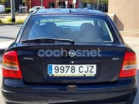 Usado Opel Astra Club 80 CV (58 kW) 2003 Negro Berlina