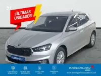 Usado Skoda Fabia Selection 95 CV (69 kW) 2024 Plateado Utilitario
