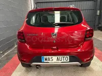 Usado Dacia Sandero Essentiel 90 CV (66 kW) 2020 Granate Berlina