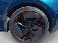 Usado Cupra Born e-Boost 169 kW (231 CV) 2023 Azul Utilitario
