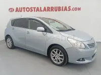 Usado Toyota Verso Active 126 CV (92 kW) 2010 Gris / plata Monovolumen