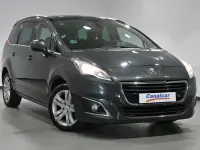 Usado Peugeot 5008 Allure 150 CV (110 kW) 2015 Gris Monovolumen