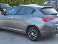 Usado Alfa Romeo Giulietta Distinctive 105 CV (77 kW) 2013 Negro Utilitario