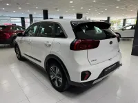 Usado Kia Niro 141 CV (103 kW) 2021 Blanco SUV
