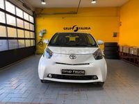 Usado Toyota iQ 68 CV (50 kW) 2009 Blanco Utilitario