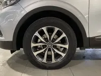 Usado Renault Kadjar Zen 140 CV (102 kW) 2022 Gris SUV