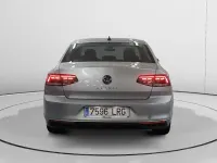 Usado VW Passat Business 150 CV (110 kW) 2021 Gris / plata Berlina