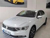 Usado VW Passat Advance 150 CV (110 kW) 2016 Blanco Berlina