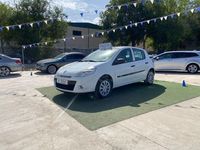 Usado Renault Clio IV Authentique 75 CV (55 kW) 2013 Blanco Berlina