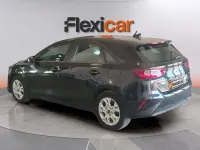 Usado Kia Ceed 101 CV (74 kW) 2021 Negro Utilitario