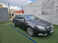 Usado Opel Insignia Cosmo 220 CV (161 kW) 2010 Gris / plata Berlina