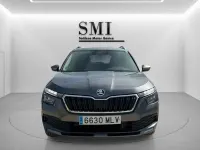 Usado Skoda Kamiq Ambition 110 CV (80 kW) 2023 Gris SUV
