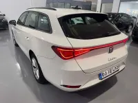 Usado Seat Leon Reference 115 CV (84 kW) 2021 Blanco Familiar