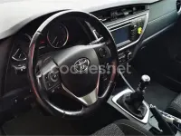 Usado Toyota Auris 90 CV (66 kW) 2015 Negro Berlina